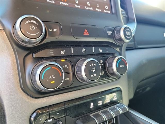 RAM 1500 Big Horn Crew Cab SWB 4WD 2020