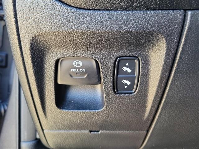 RAM 1500 Big Horn Crew Cab SWB 4WD 2020