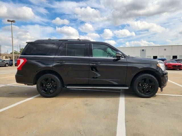 Ford Expedition XLT 2021