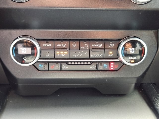 Ford Expedition XLT 2021