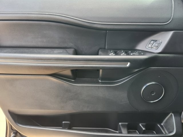 Ford Expedition XLT 2021