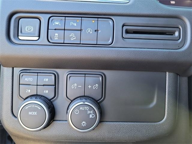 Chevrolet Suburban Premier 4WD 2023