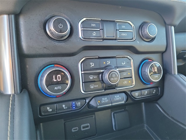 Chevrolet Suburban Premier 2023