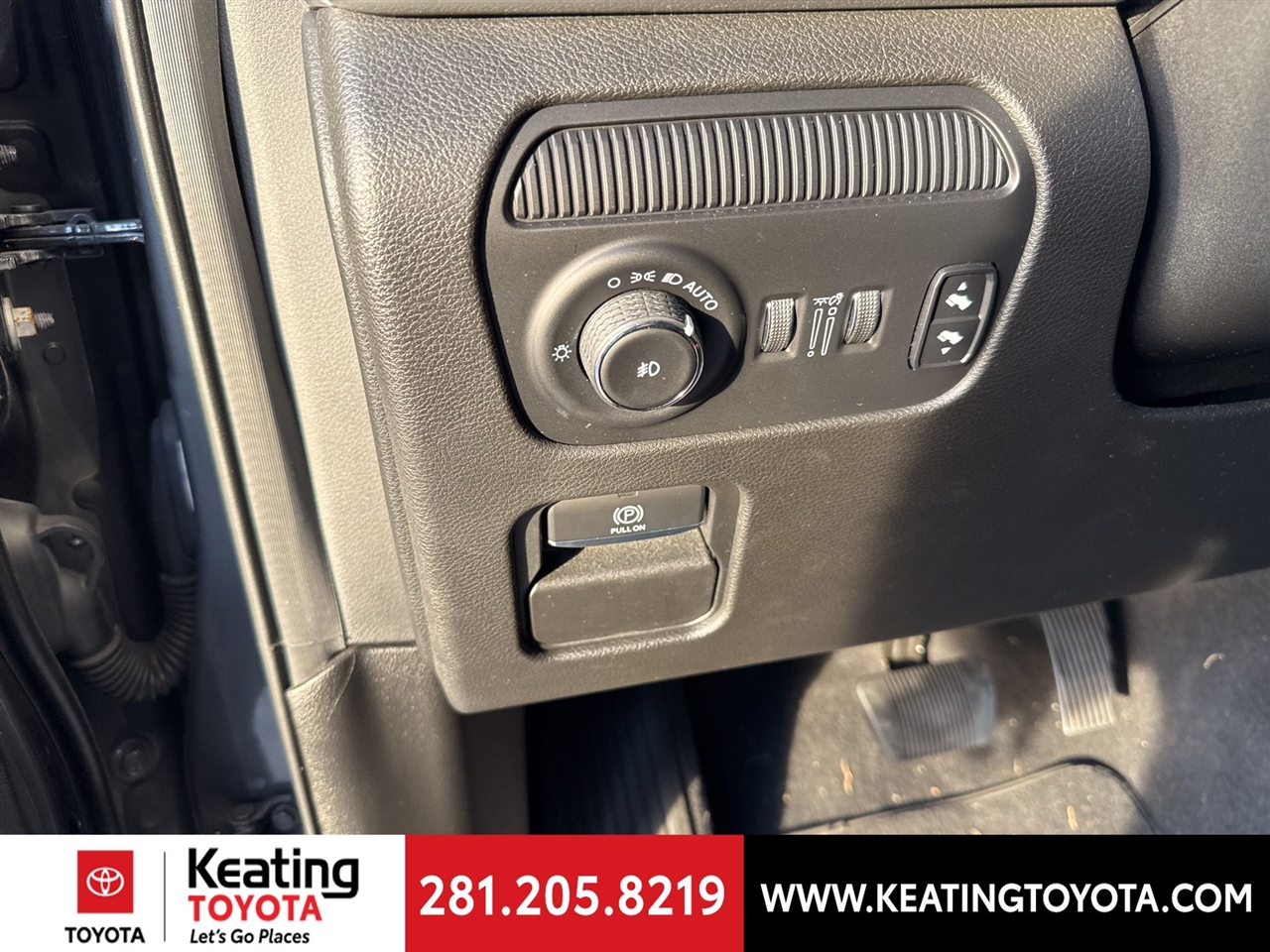 Jeep Wagoneer Series III 2022