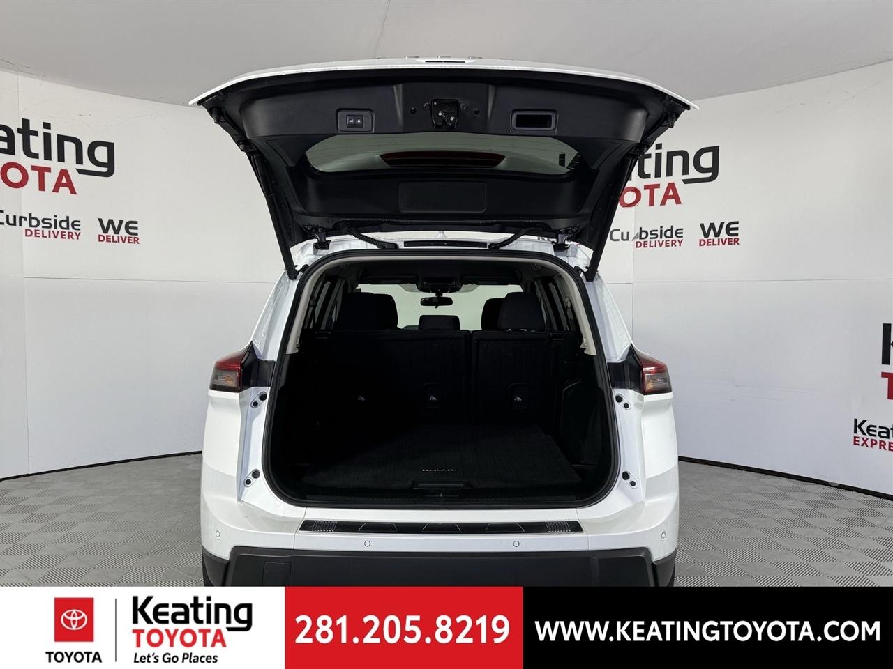 Nissan Rogue SV 2026