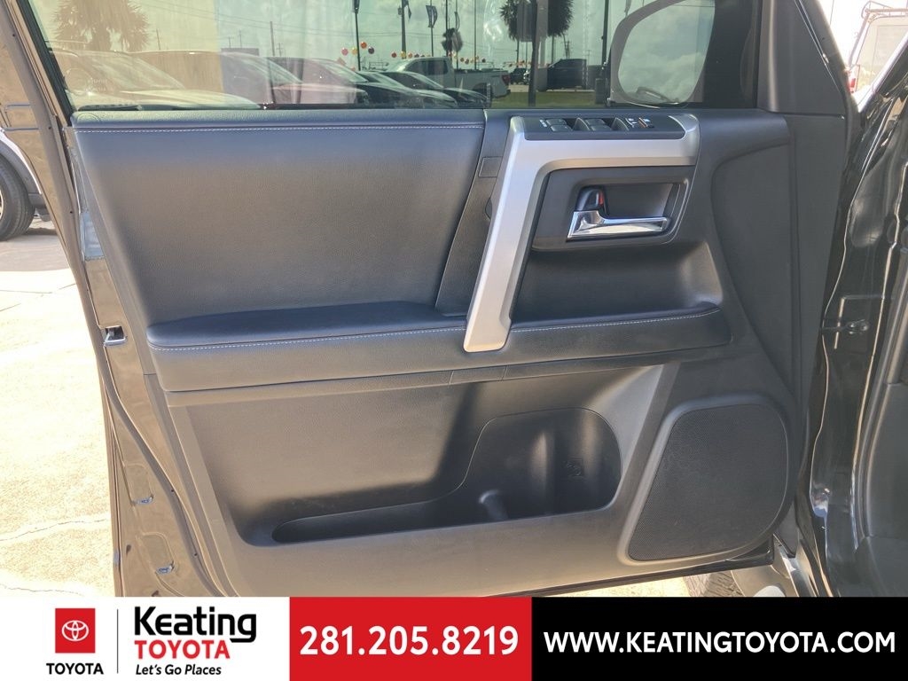 Toyota 4Runner SR5 Premium 4WD 2021