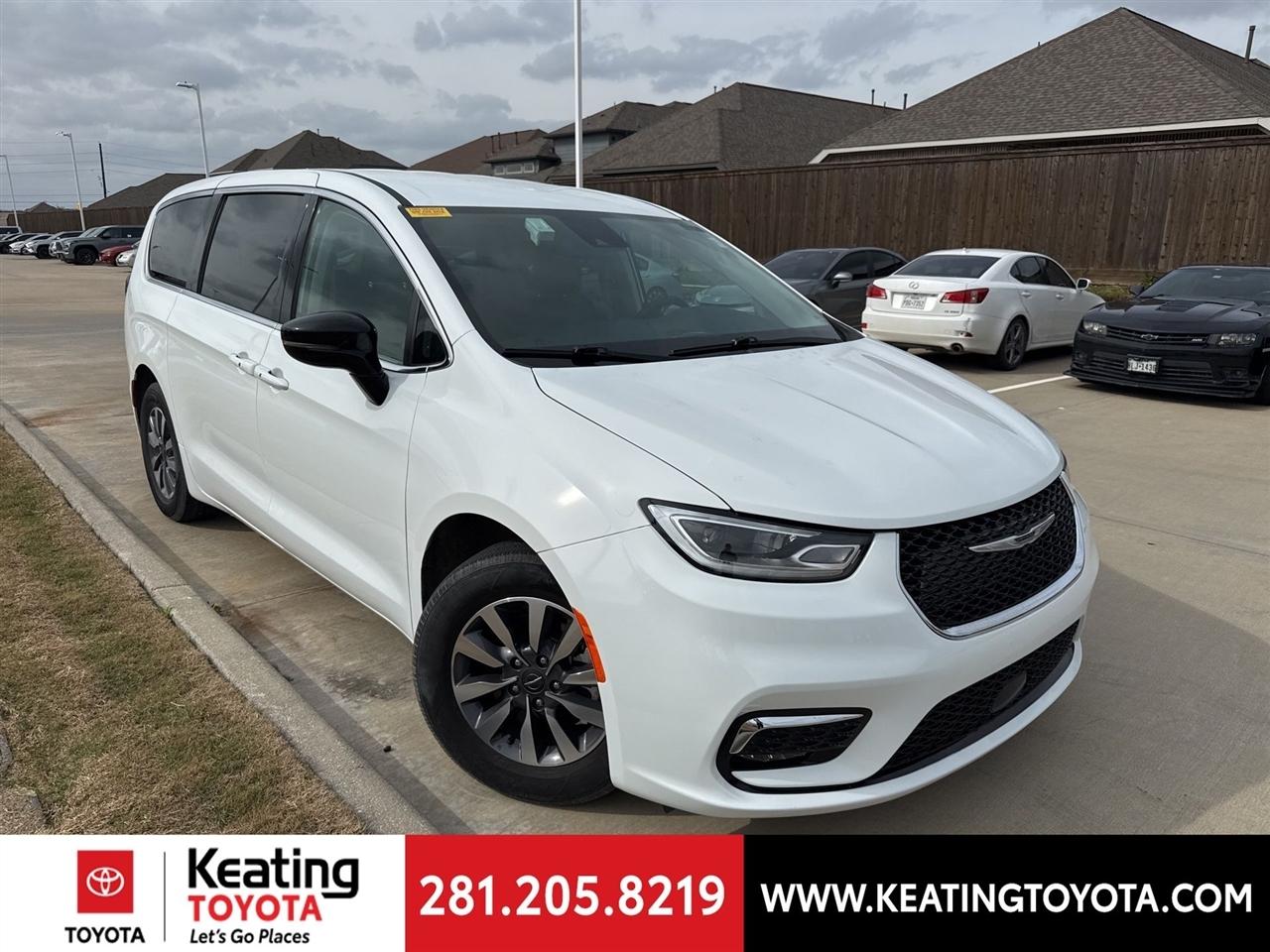 2024 Chrysler Pacifica Hybrid Select