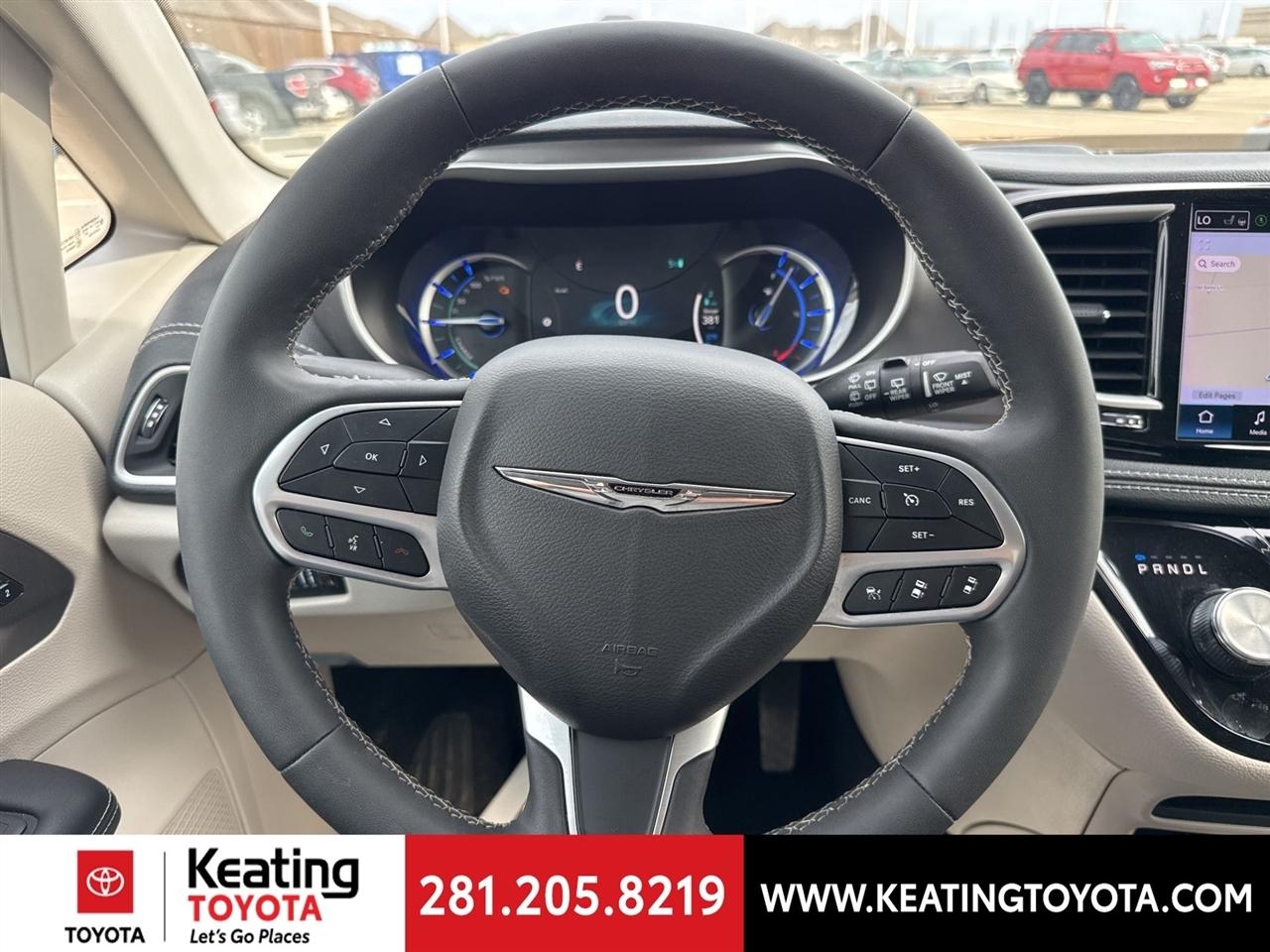 Chrysler Pacifica Hybrid Select 2024