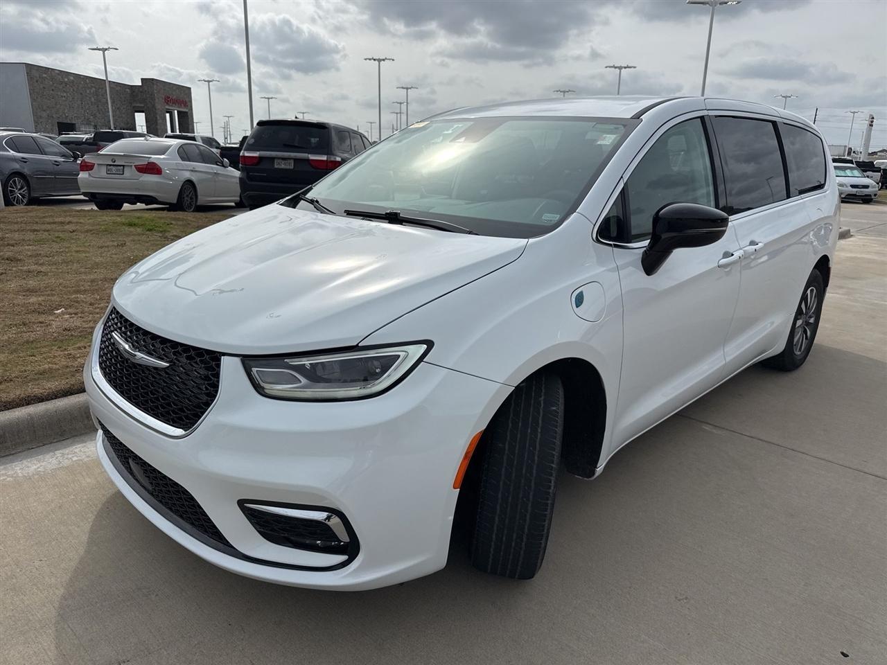 Chrysler Pacifica Hybrid Select 2024