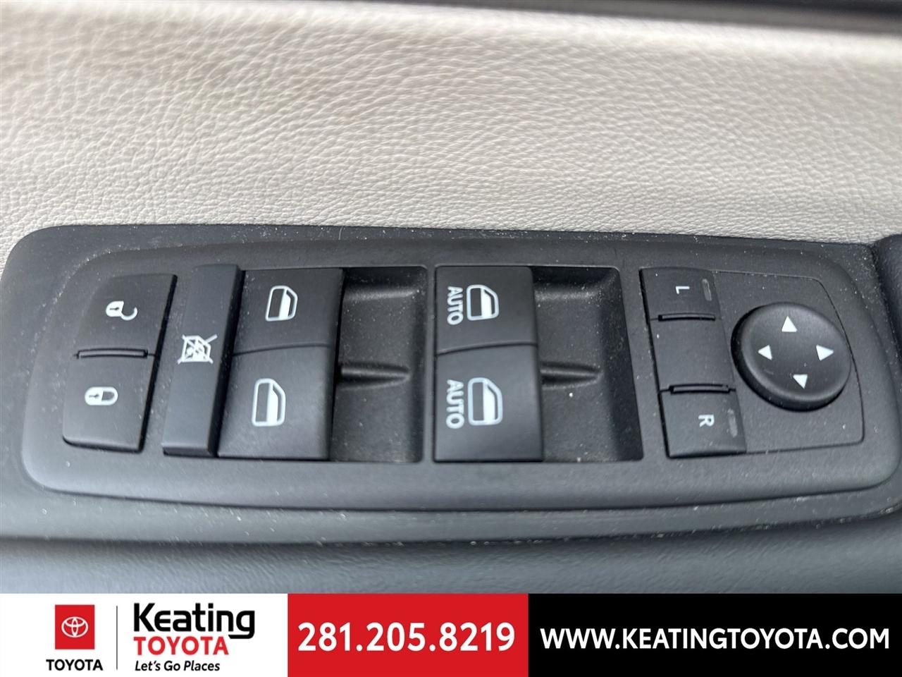 Chrysler Pacifica Hybrid Select 2024