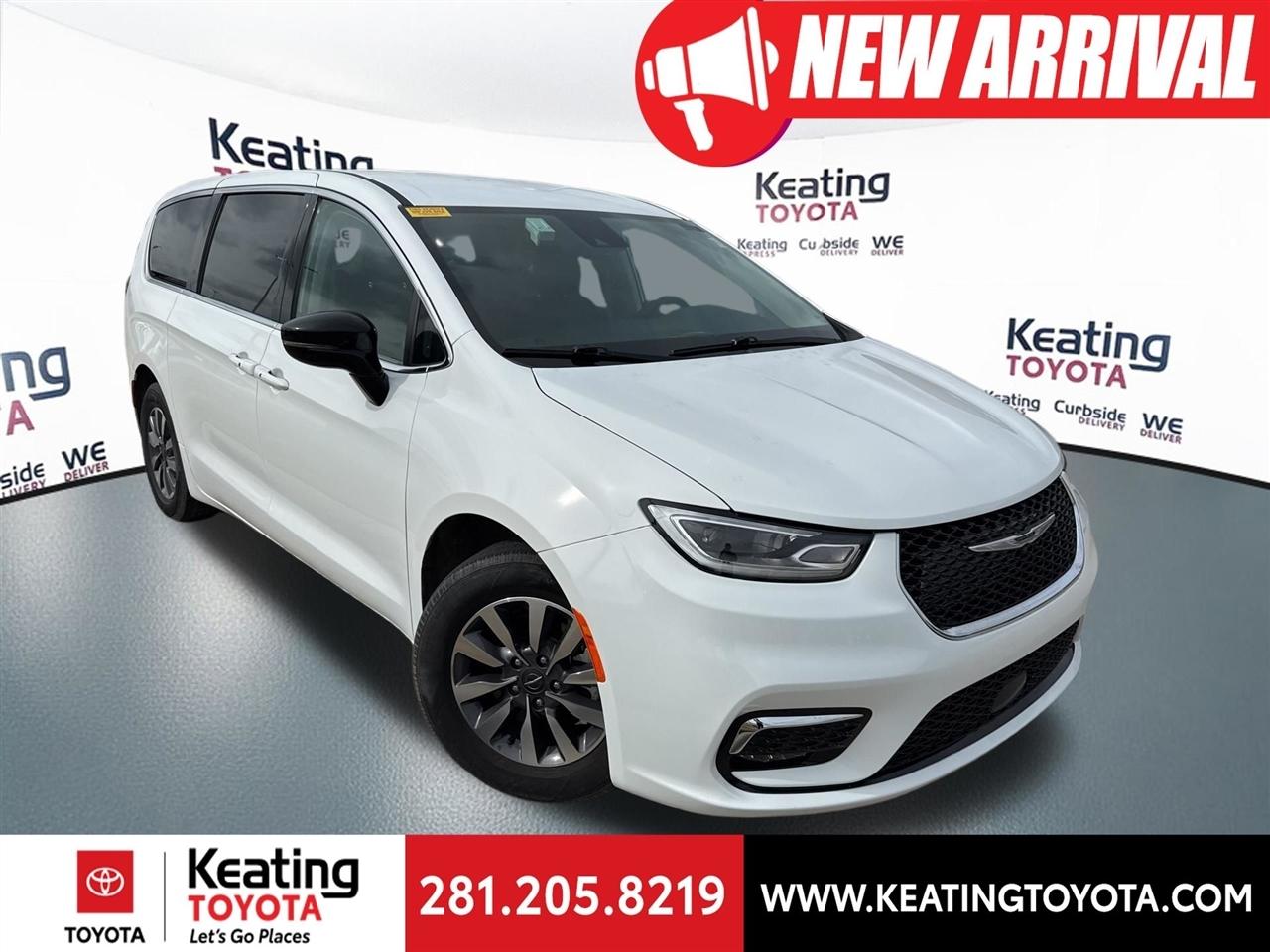 2024 Chrysler Pacifica Hybrid Select