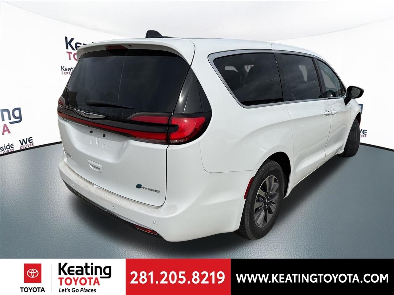 Chrysler Pacifica Hybrid Select 2024