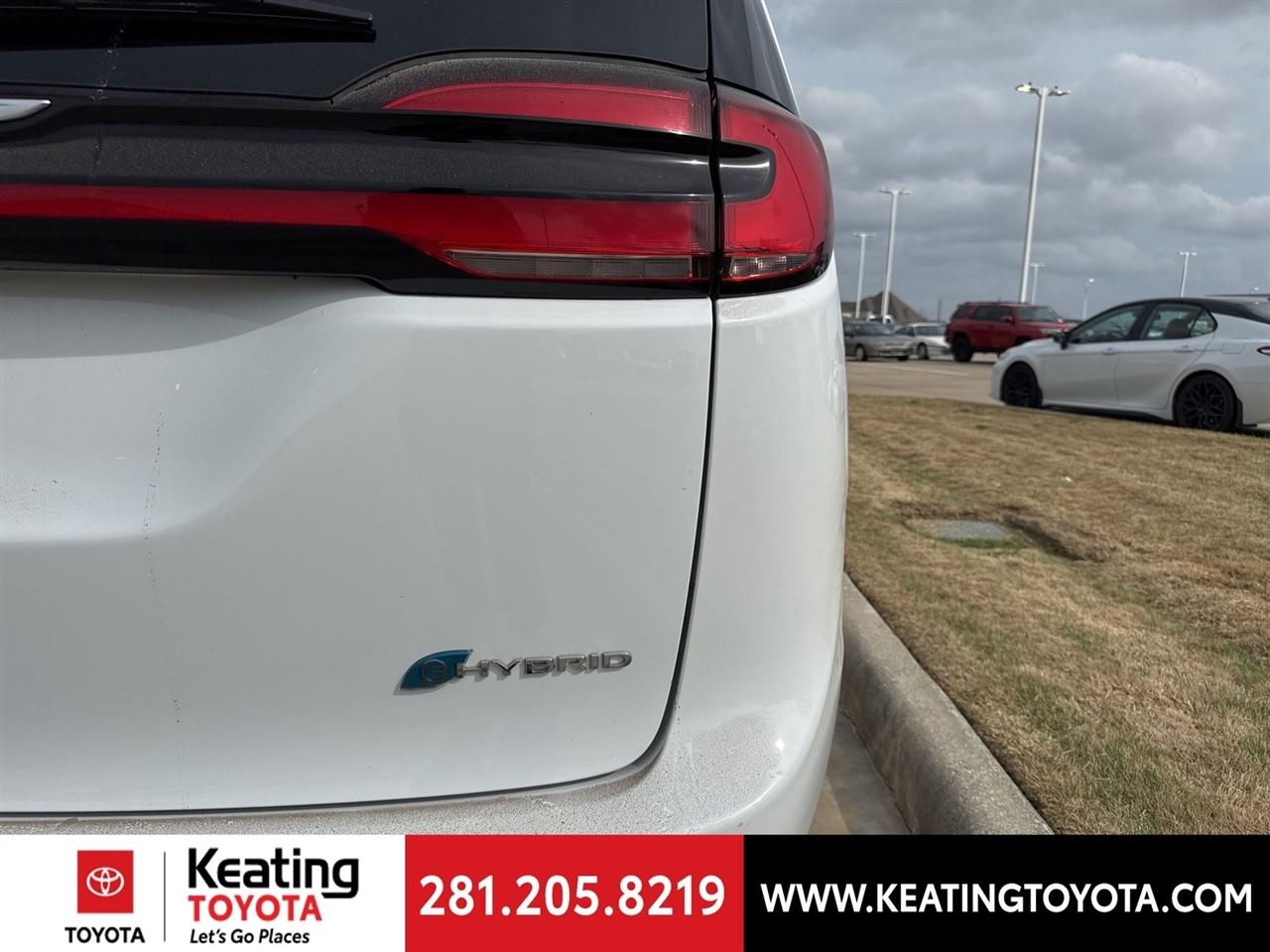 Chrysler Pacifica Hybrid Select 2024