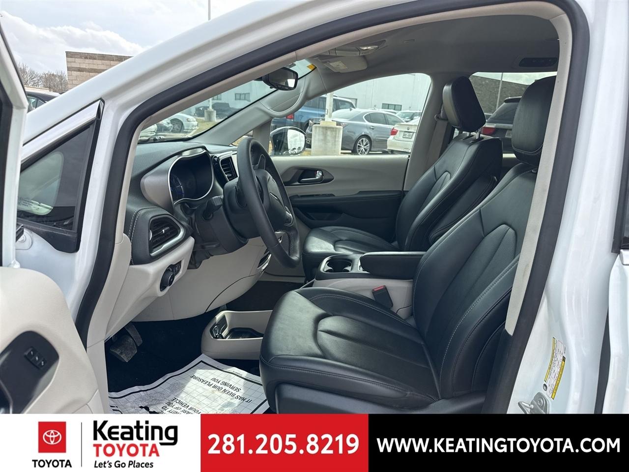 Chrysler Pacifica Hybrid Select 2024