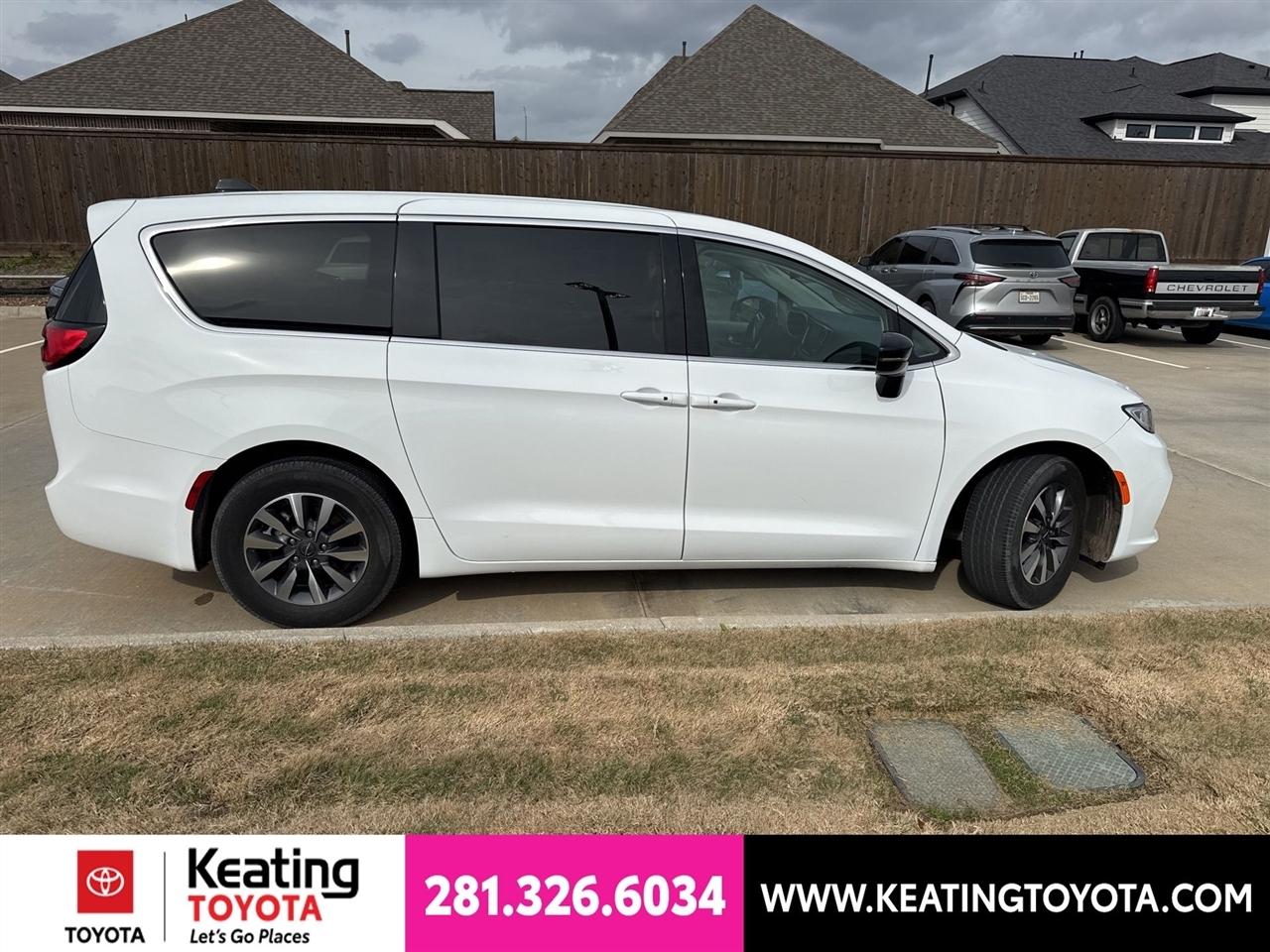 Chrysler Pacifica Hybrid Select 2024
