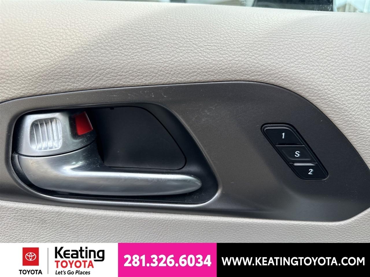 Chrysler Pacifica Hybrid Select 2024
