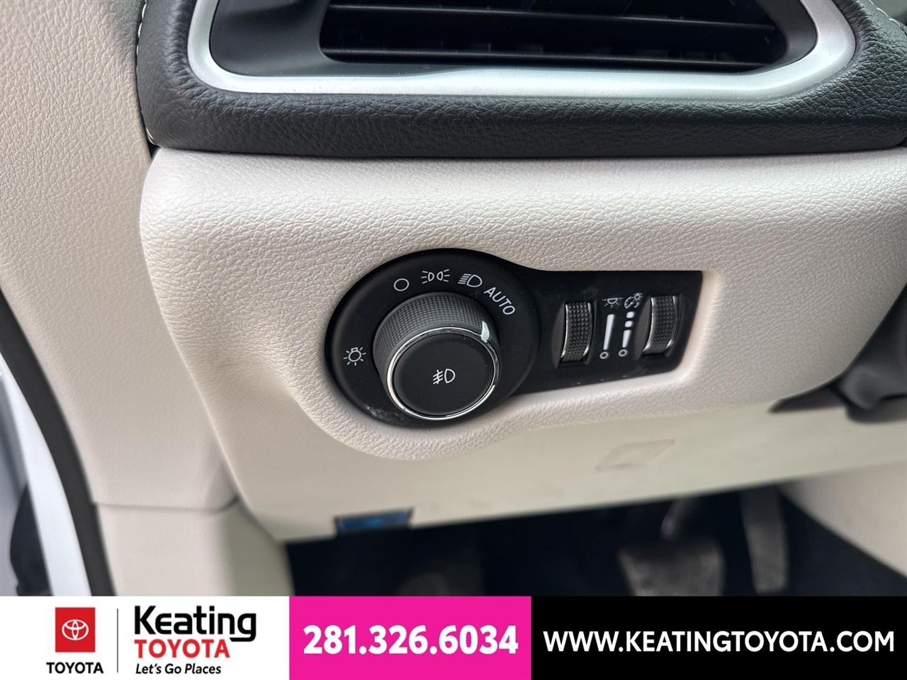 Chrysler Pacifica Hybrid Select 2024