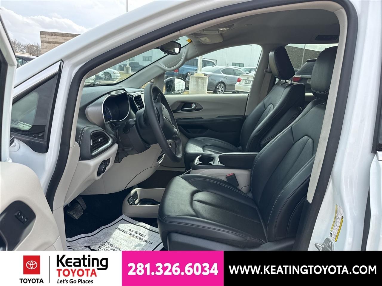 Chrysler Pacifica Hybrid Select 2024
