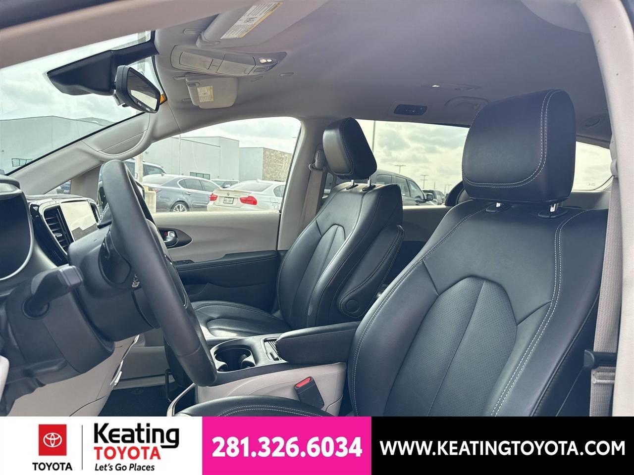 Chrysler Pacifica Hybrid Select 2024