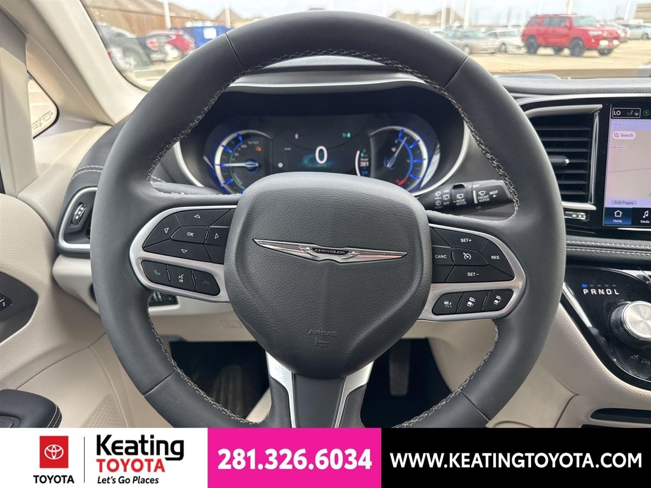 Chrysler Pacifica Hybrid Select 2024
