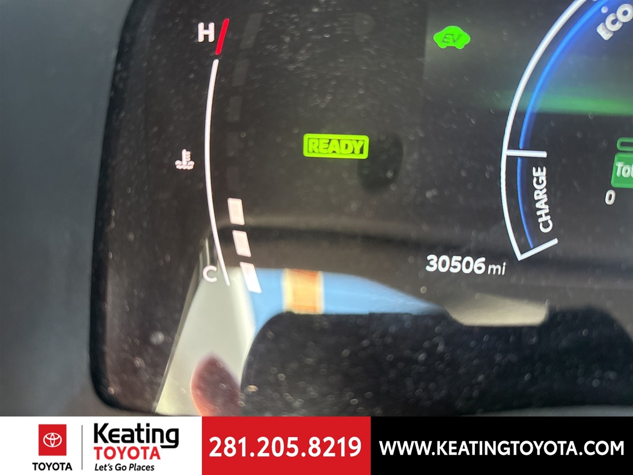 Toyota Camry Hybrid XLE 2025