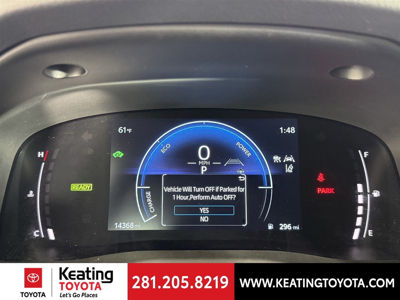 Toyota Camry Hybrid XLE 2025