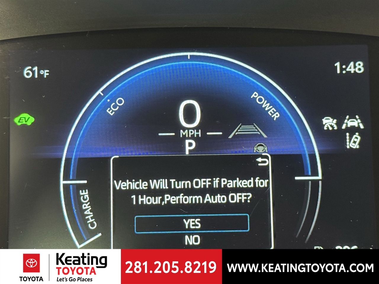 Toyota Camry Hybrid XLE 2025