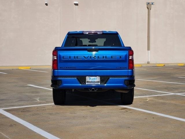 Chevrolet Silverado 1500 Custom Crew Cab 2WD 2023