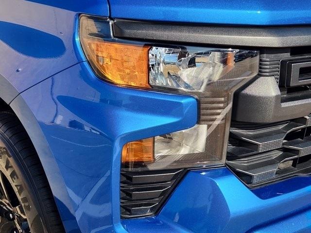 Chevrolet Silverado 1500 Custom Crew Cab 2WD 2023