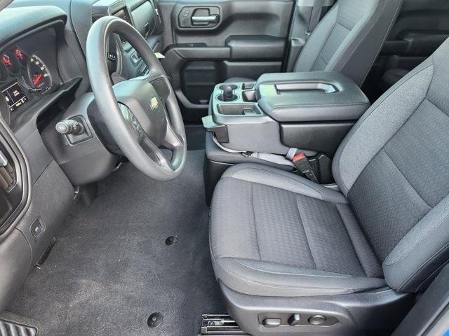 Chevrolet Silverado 1500 Custom Crew Cab 2WD 2023