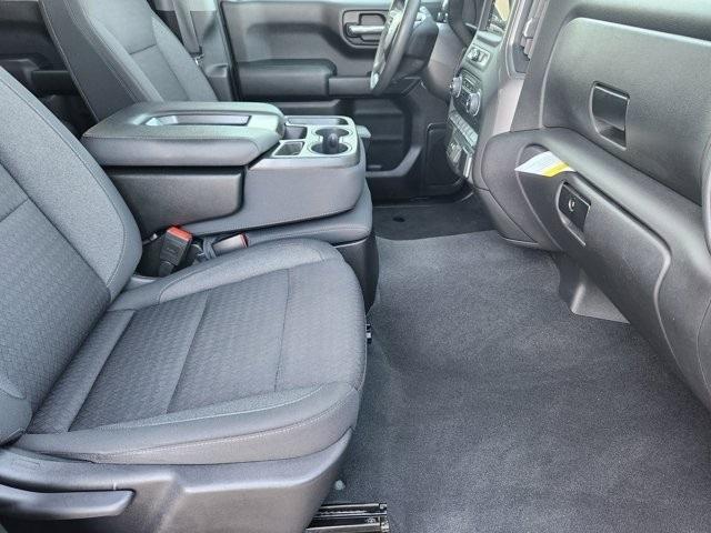 Chevrolet Silverado 1500 Custom Crew Cab 2WD 2023