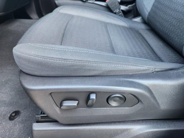 Chevrolet Silverado 1500 Custom Crew Cab 2WD 2023