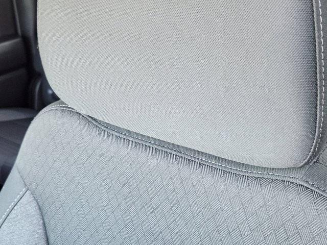 Chevrolet Silverado 1500 Custom Crew Cab 2WD 2023