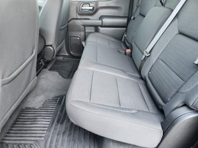 Chevrolet Silverado 1500 Custom Crew Cab 2WD 2023