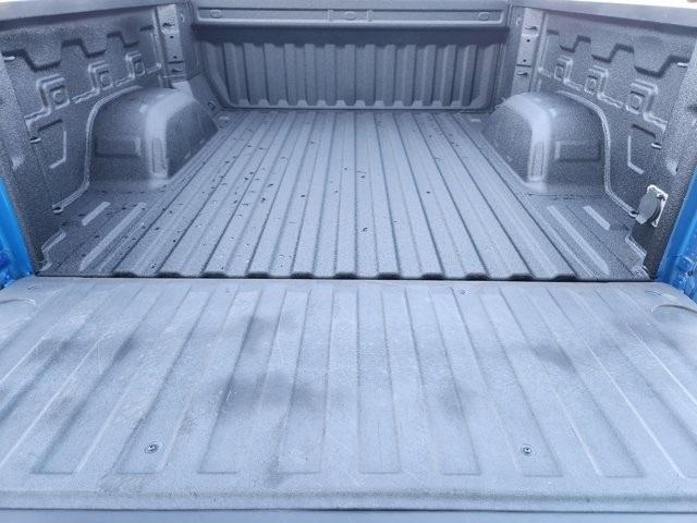 Chevrolet Silverado 1500 Custom Crew Cab 2WD 2023