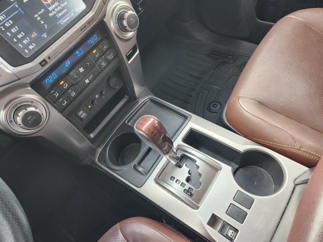 Toyota 4Runner Limited 2WD V6 2017