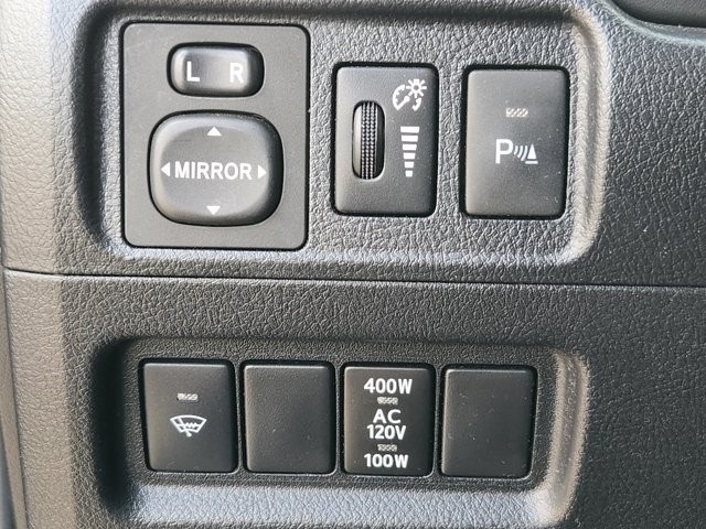 Toyota 4Runner Limited 2WD V6 2017