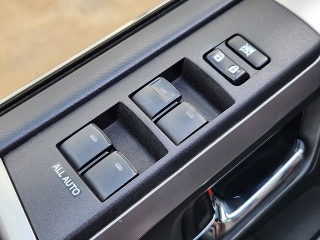 Toyota 4Runner Limited 2WD V6 2017