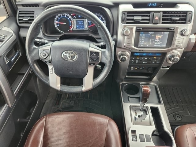Toyota 4Runner Limited 2WD V6 2017