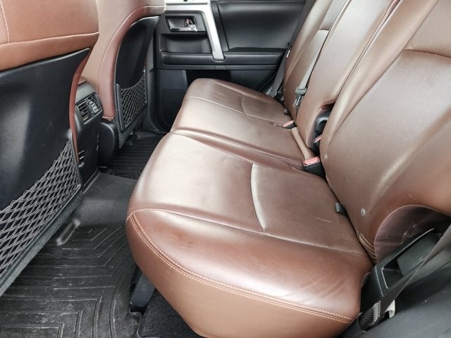 Toyota 4Runner Limited 2WD V6 2017