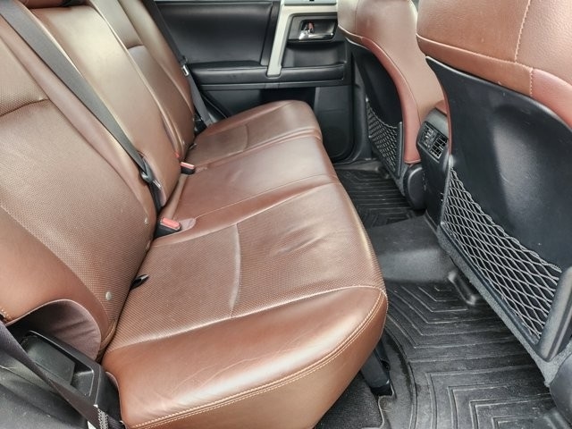 Toyota 4Runner Limited 2WD V6 2017