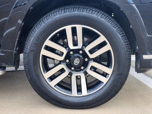 Toyota 4Runner Limited 2WD V6 2017