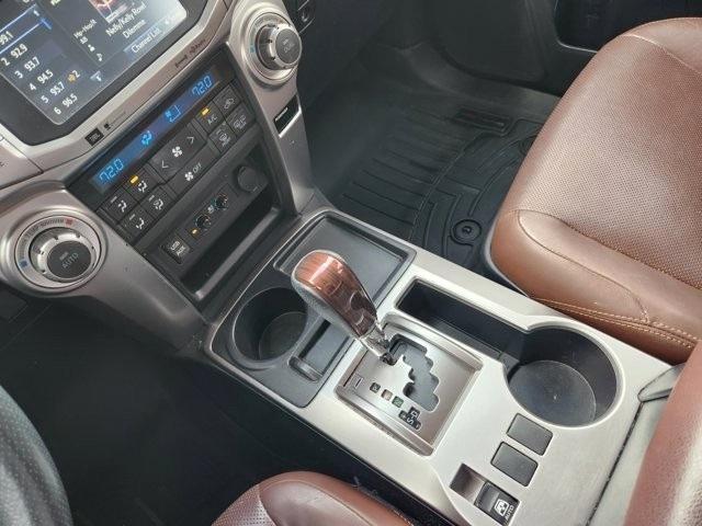 Toyota 4Runner Limited 2WD V6 2017