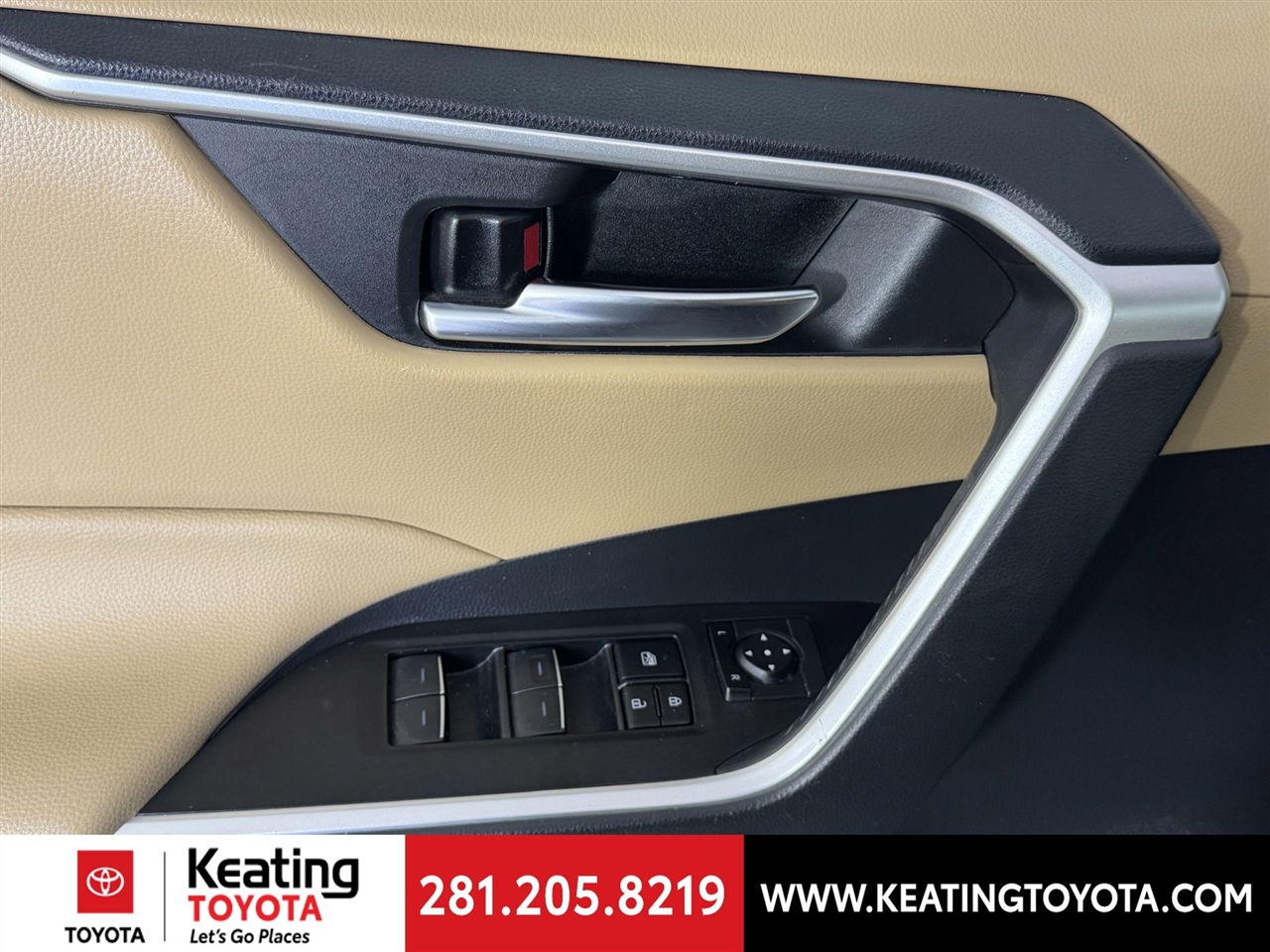 Toyota RAV4 XLE Premium 2024