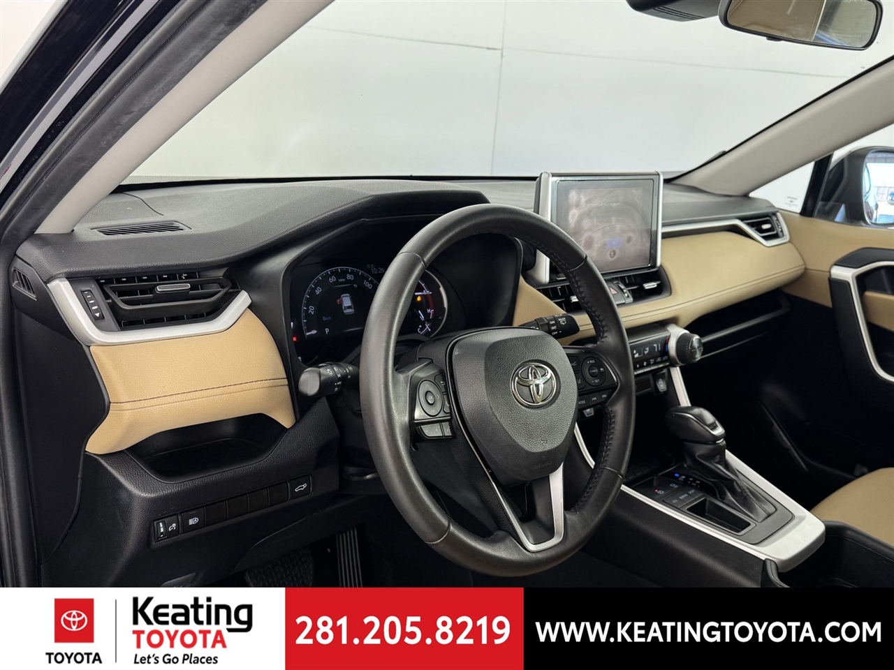 Toyota RAV4 XLE Premium 2024