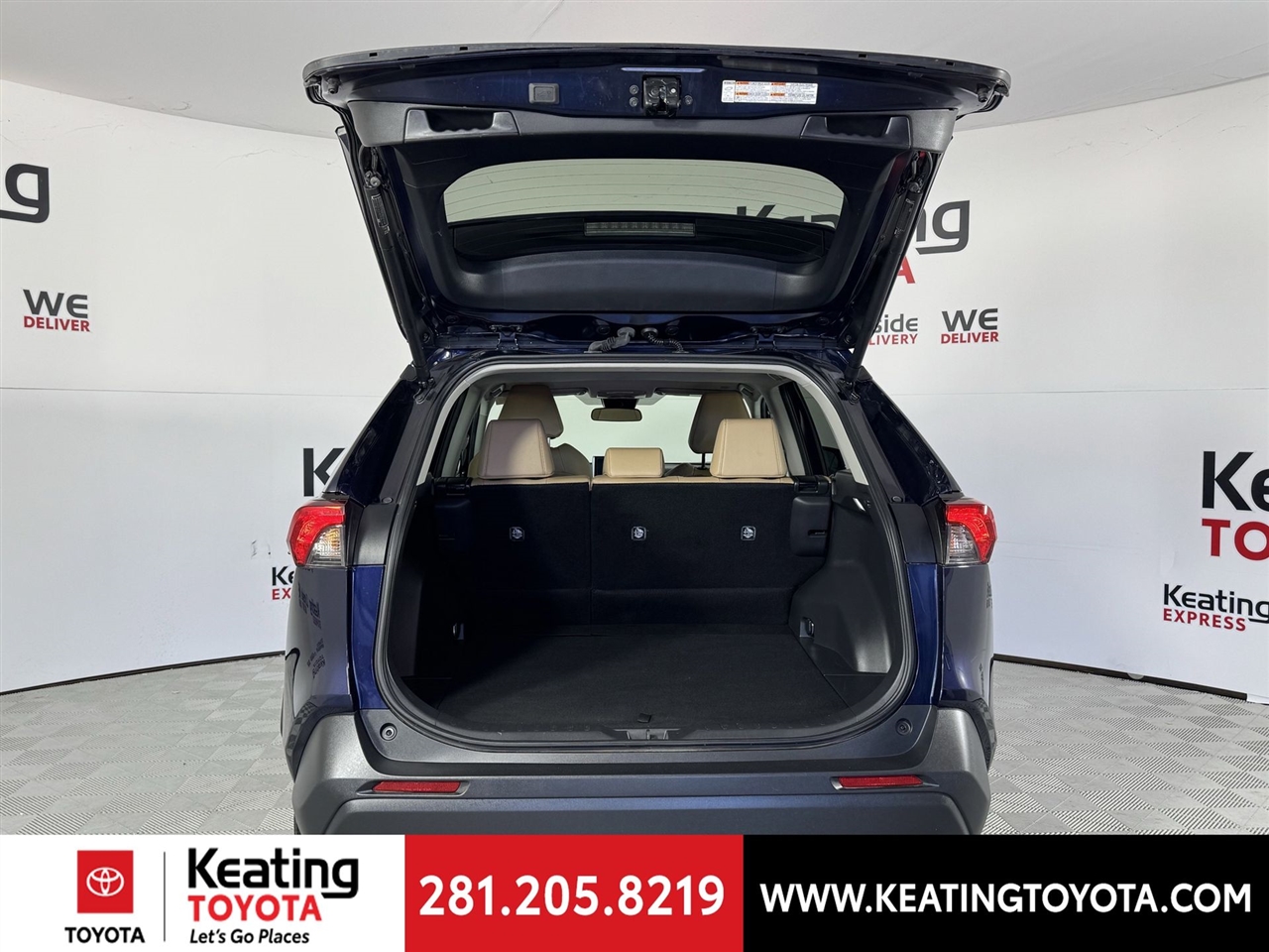 Toyota RAV4 XLE Premium 2024