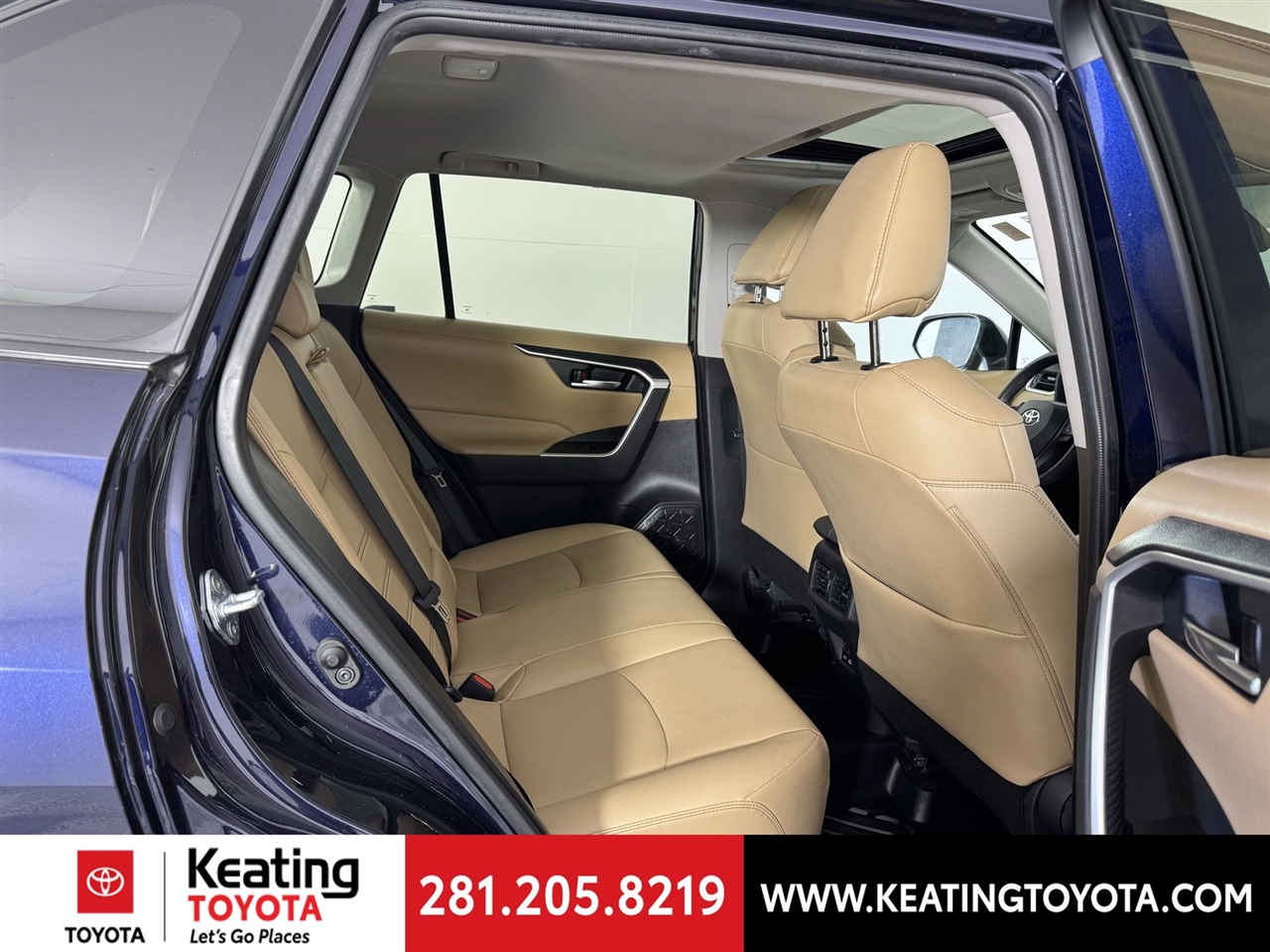 Toyota RAV4 XLE Premium 2024