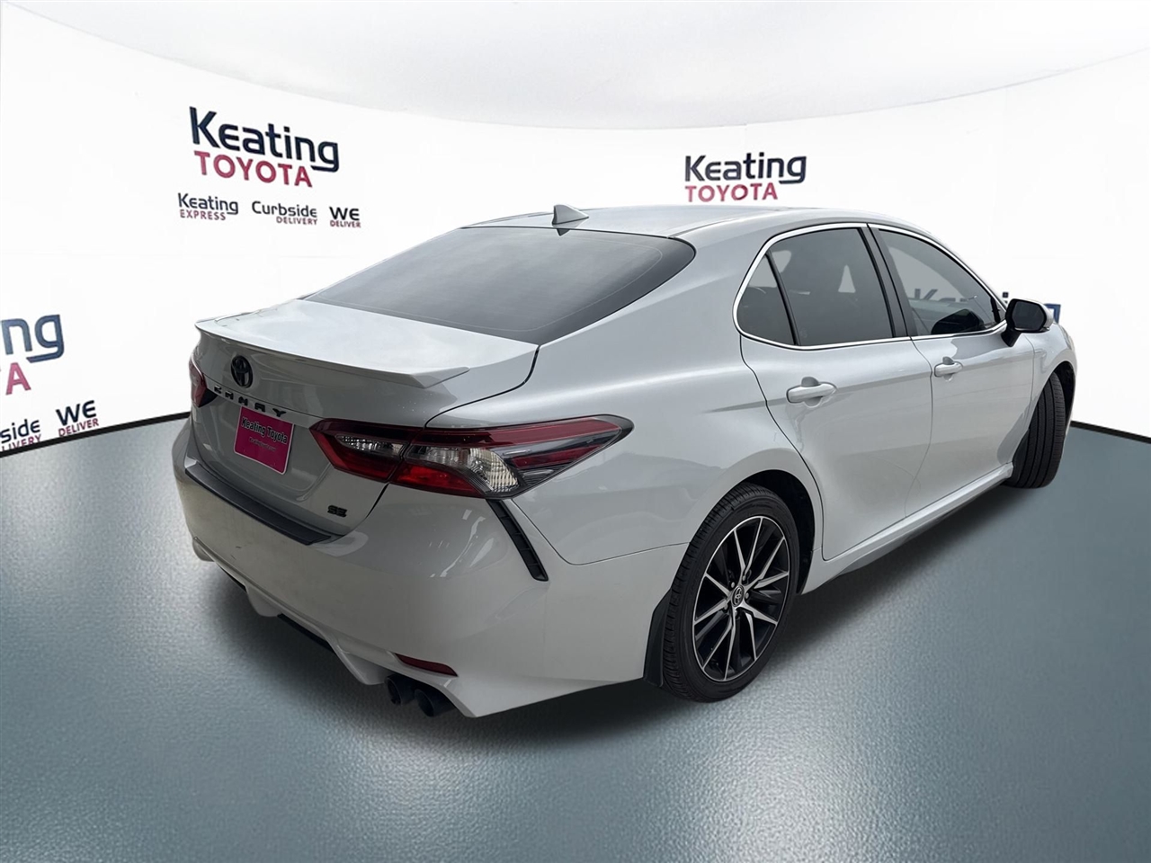 Toyota Camry SE 2024