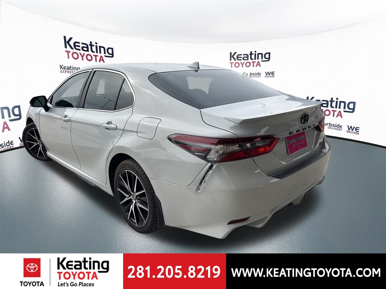 Toyota Camry SE 2024