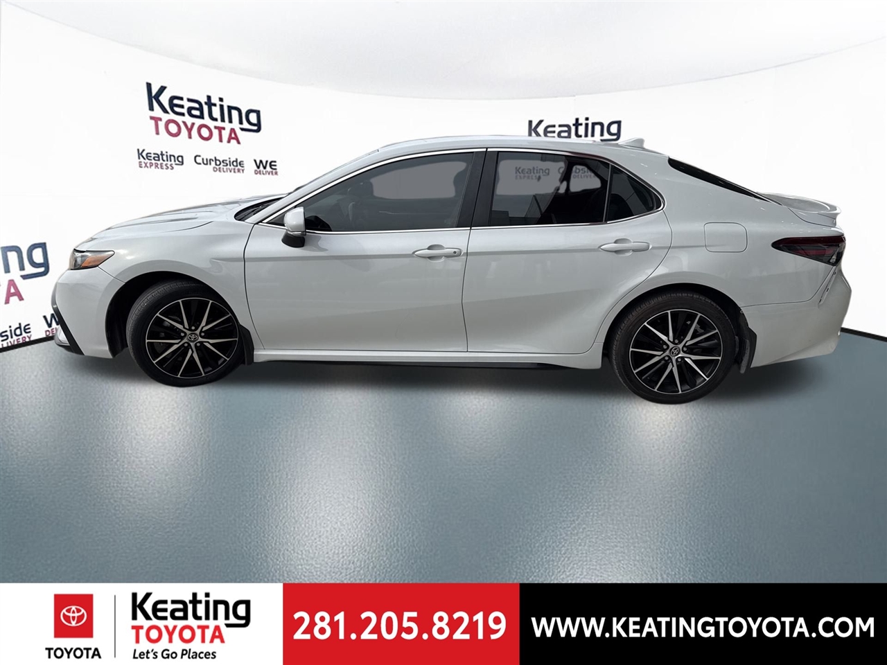 Toyota Camry SE 2024